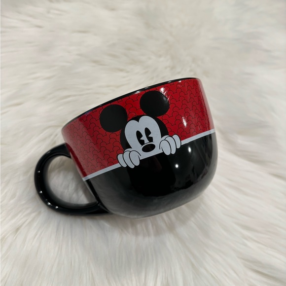 Disney Silver Buffalo Mickey Mouse Pie Eye Big Smile Ceramic Soup Mug, 24 Ounces - Picture 3 of 14